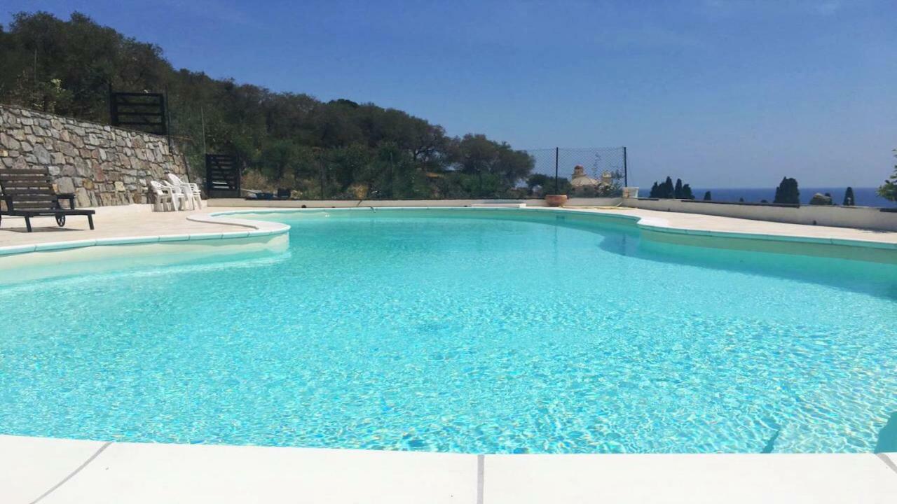 チェルヴォ Ue Marinヴィラ エクステリア 写真